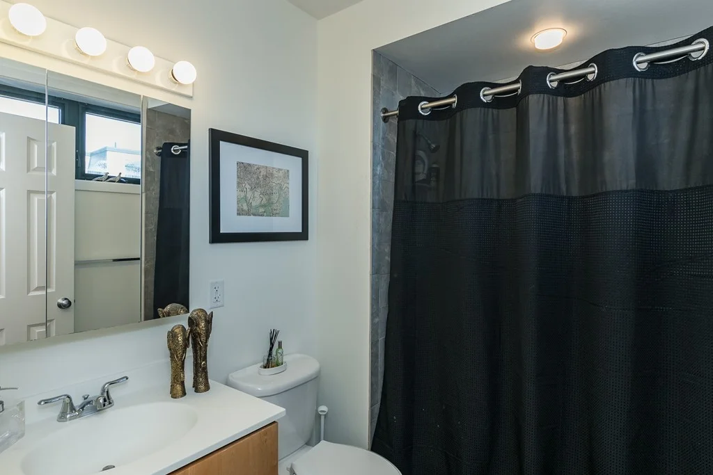 210 Broadway, Everett