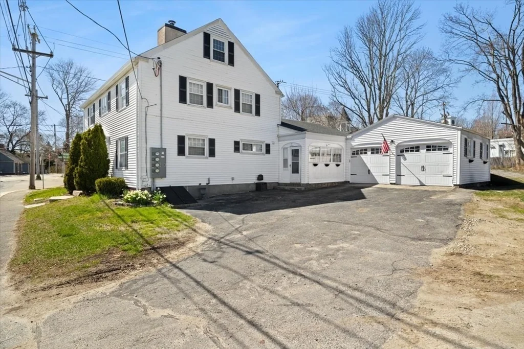 1 Elm St, Freetown