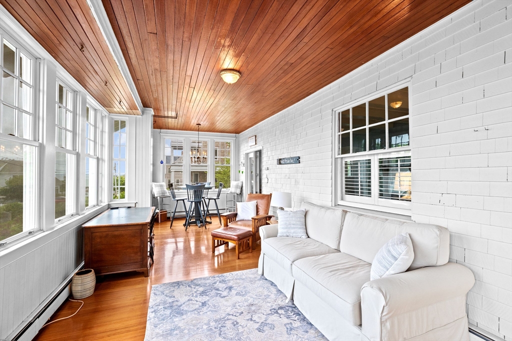 4 Glover Ave, Allerton