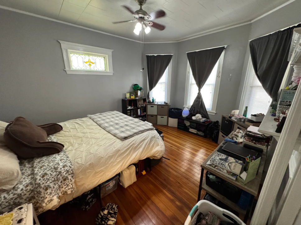 296 Highland Ave, Powder House Square