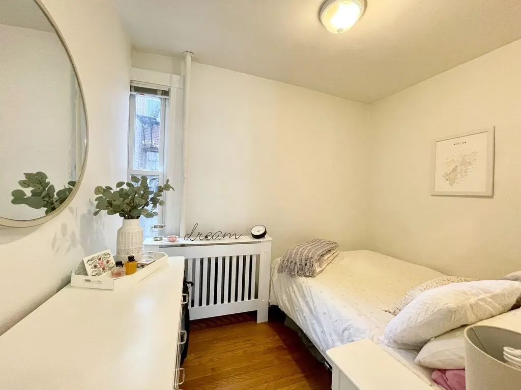 24 Anderson St, Back Bay