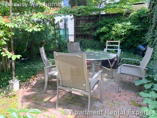 27 Willow Ave, Porter Square