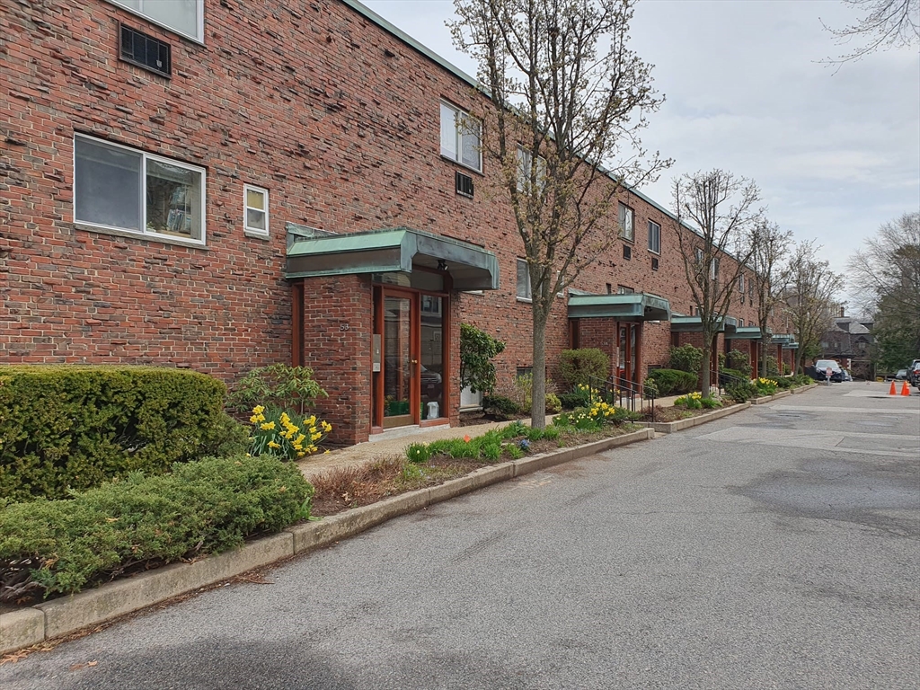 53 A Saint Paul St, Coolidge Corner