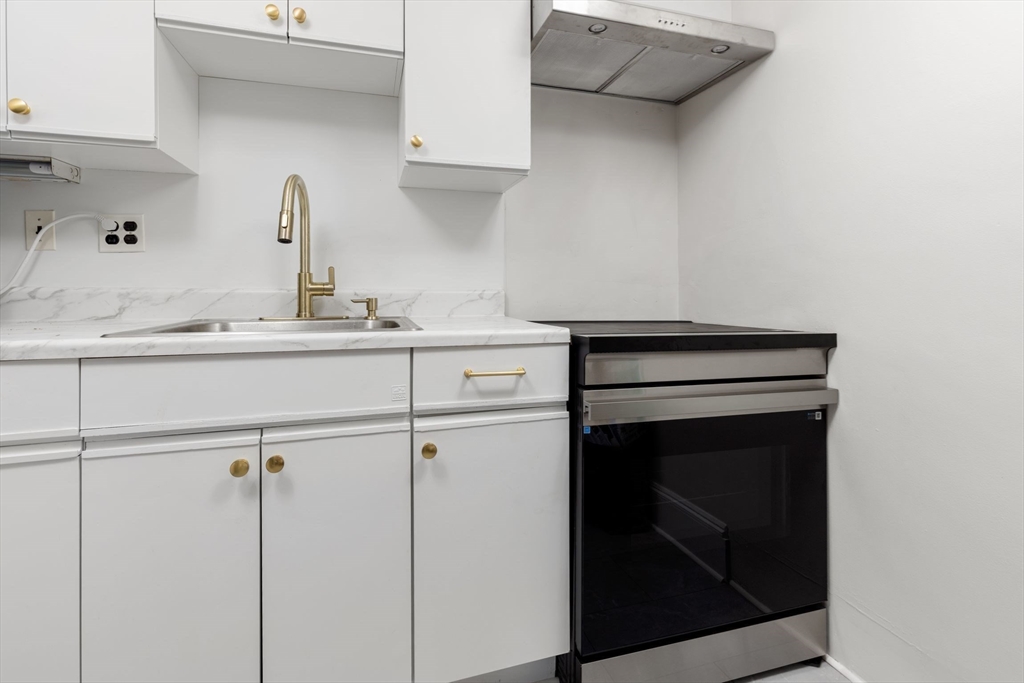 320 Commonwealth Ave, Back Bay