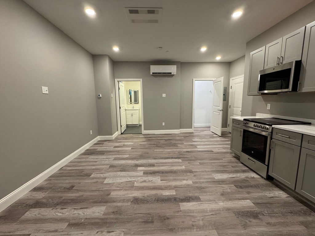 1473 N Shore Rd, Revere