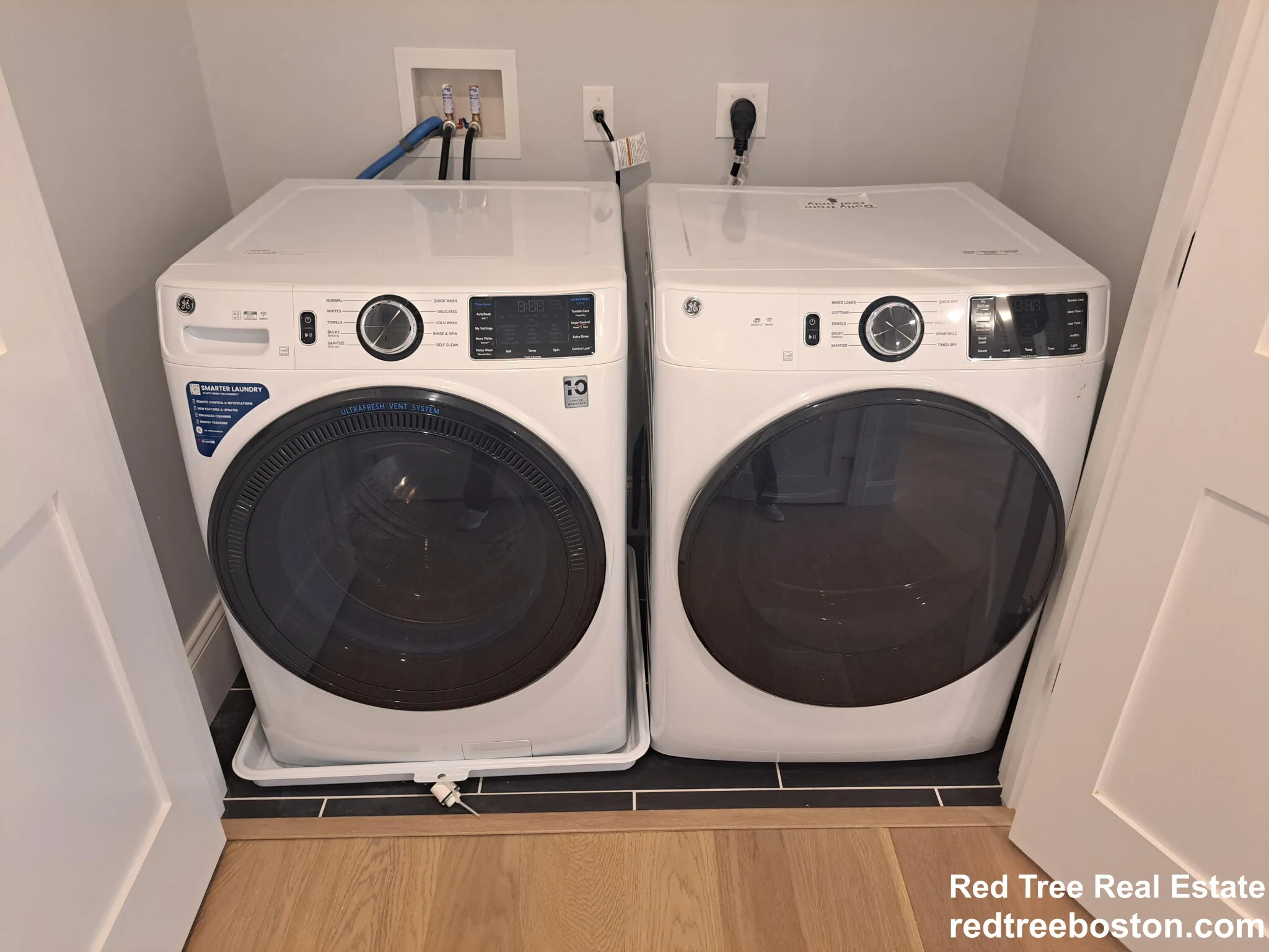 425 Market St, Oak Square