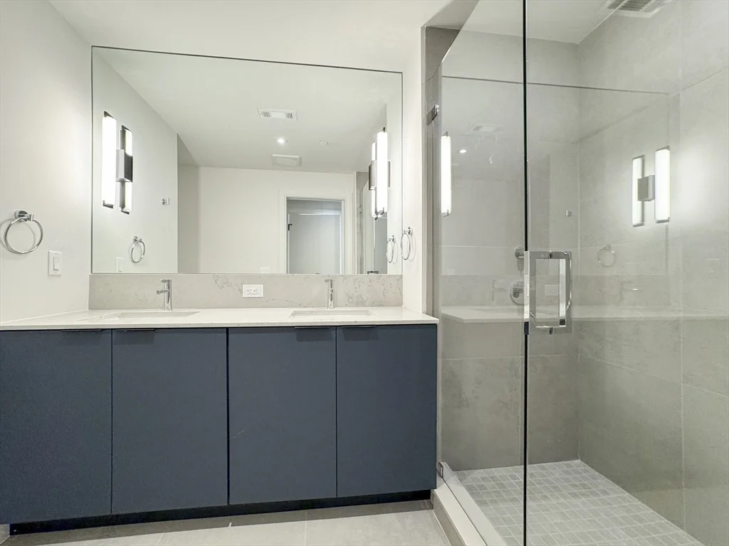 1 Nevins Hill Way, Brighton