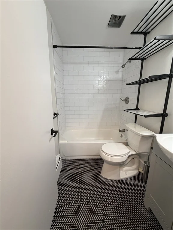 20 Dix, Dorchester