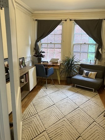 43 Linnaean St, Neighborhood Nine