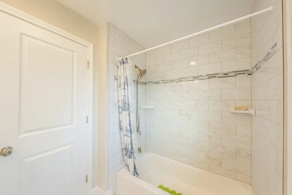 46 Wellington St, Waltham