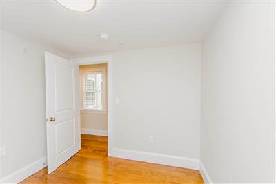 124 Columbia St, The Port