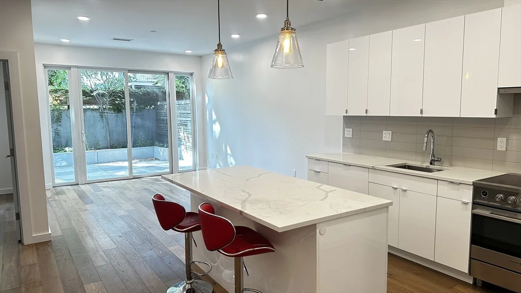 97 Elmwood, North Cambridge