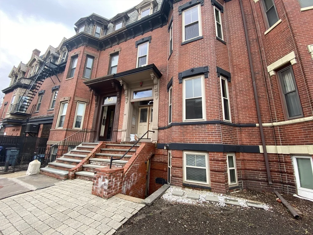 92 Pleasant St, Dorchester