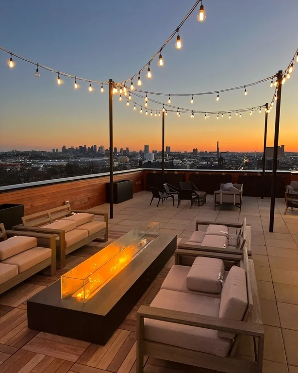 600 Broadway, Everett