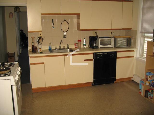 40 Brackett St, Oak Square