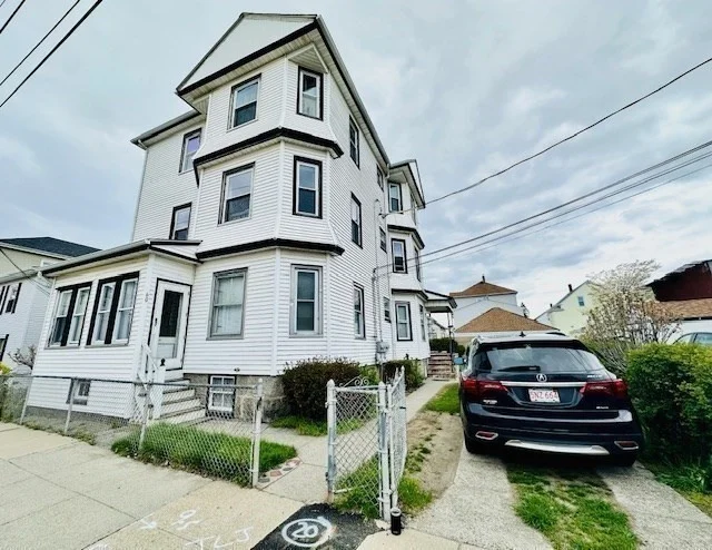 60 Murray St, Fall River