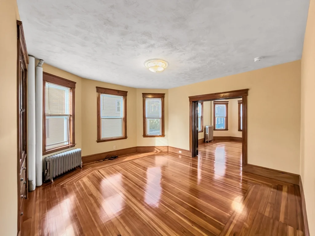 45 Montvale St, Roslindale