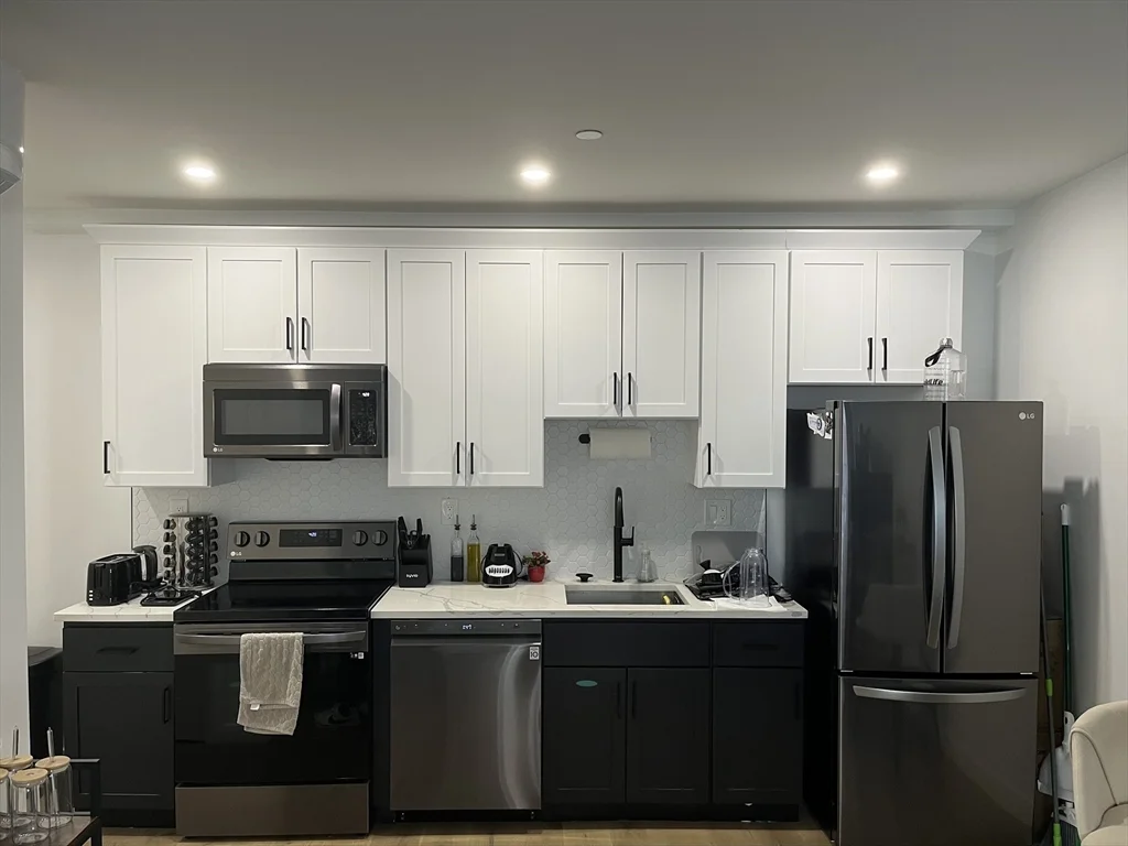 144 Old Colony Ave, South Boston