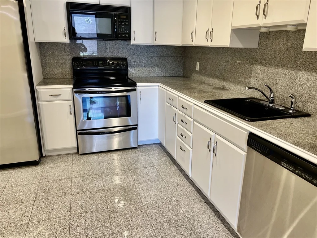 404 Paradise Rd, Swampscott