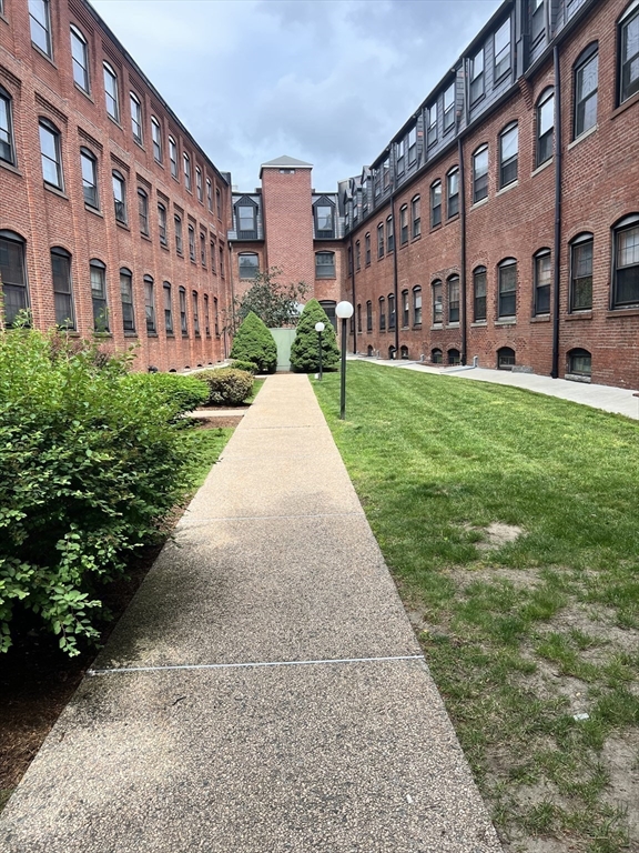 10 Weston Ave, Quincy