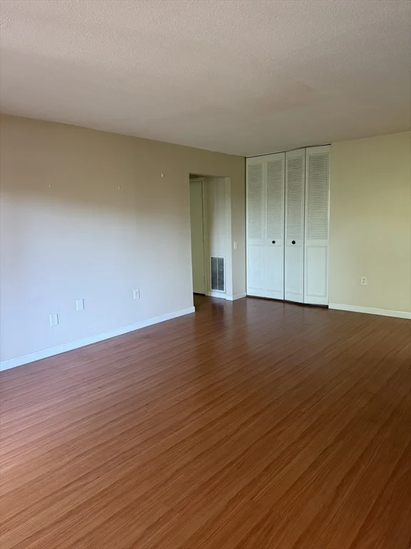 70 Shrewsbury Green Dr, Shrewsbury