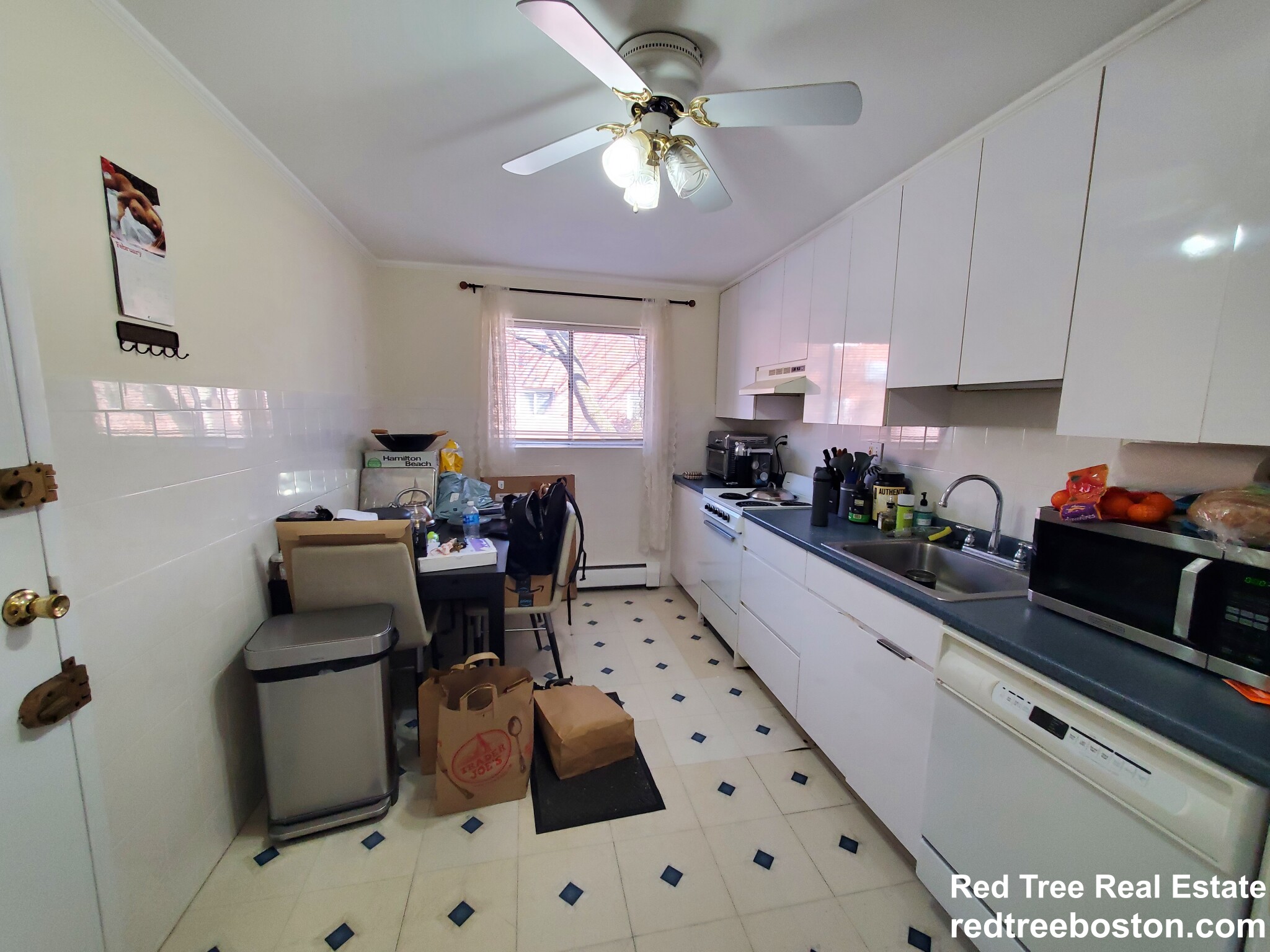 54 Bryon Rd, Chestnut Hill