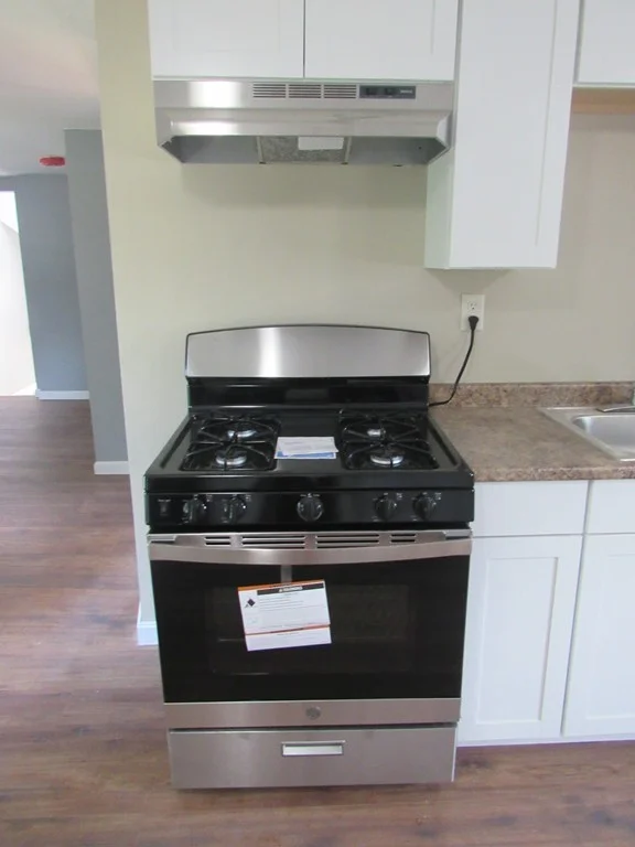 27 Maple St, Millbury