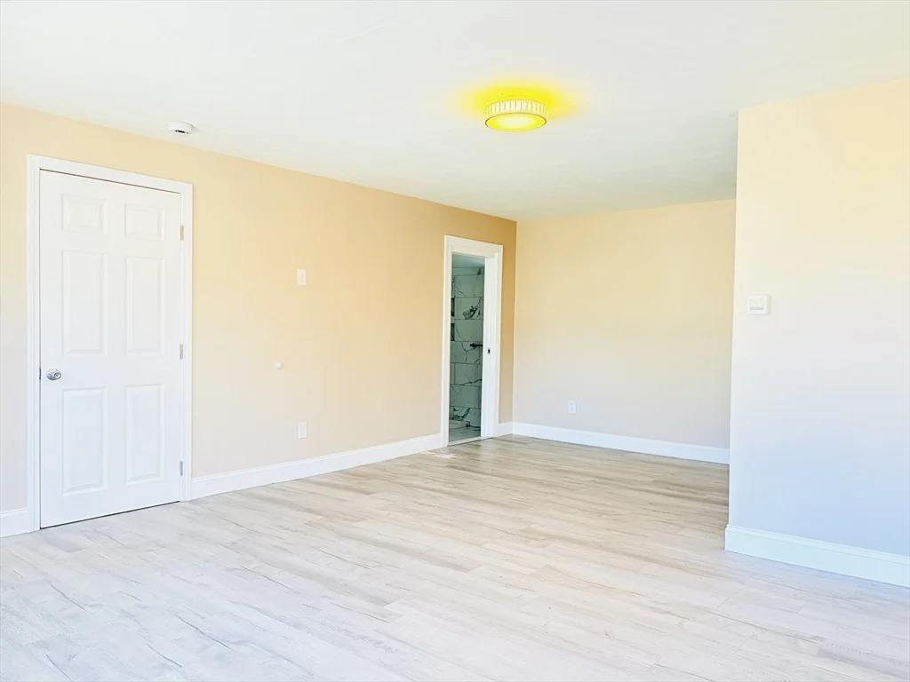 53 Gale Rd, Weymouth