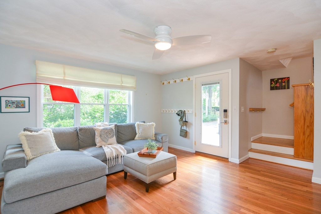 3 Abbot Ct, Marblehead