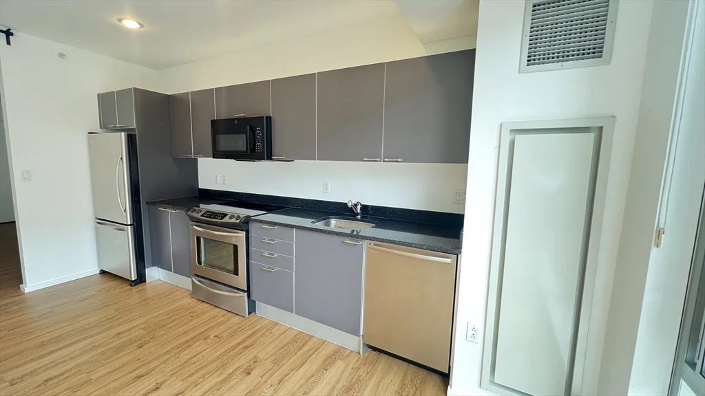 2 Earhart St, East Cambridge