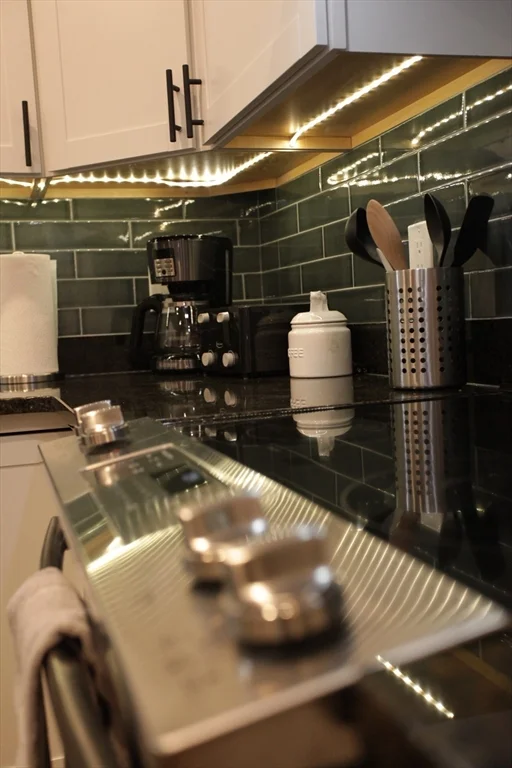 291 Main St, Everett