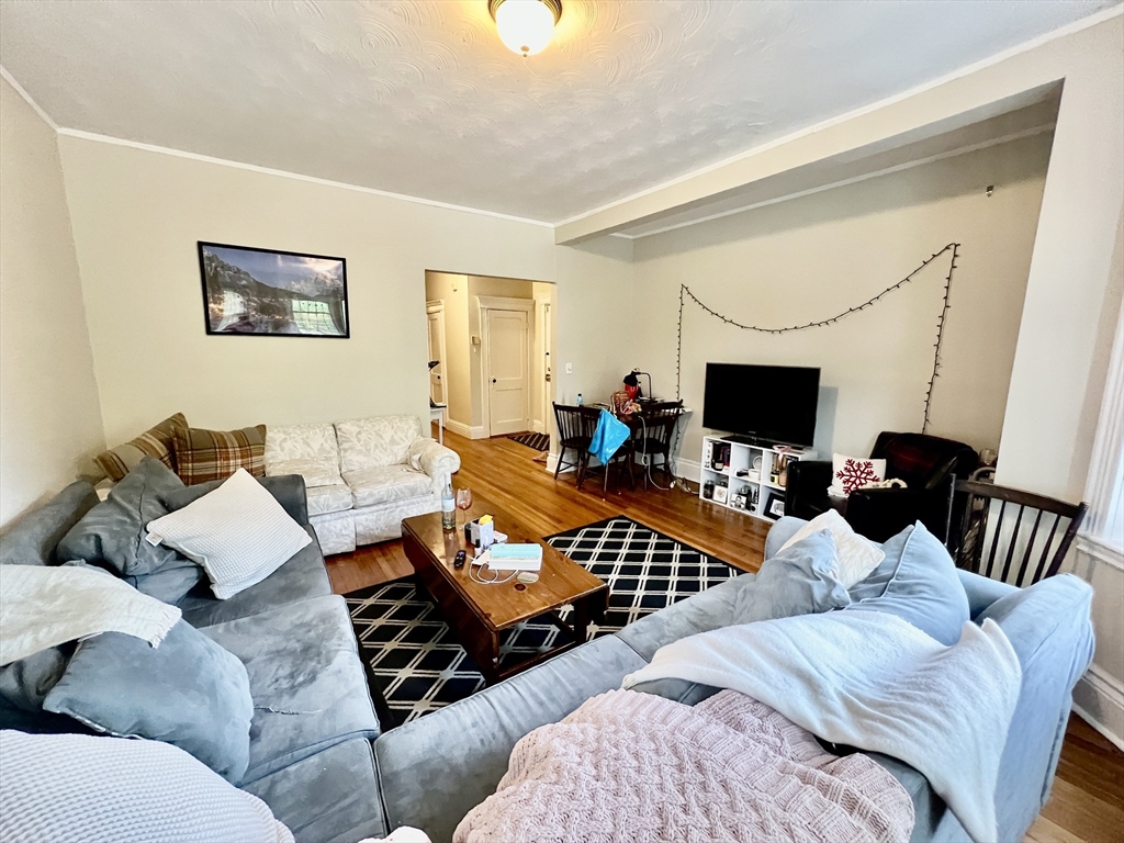 1721 Commonwealth Ave, Brighton