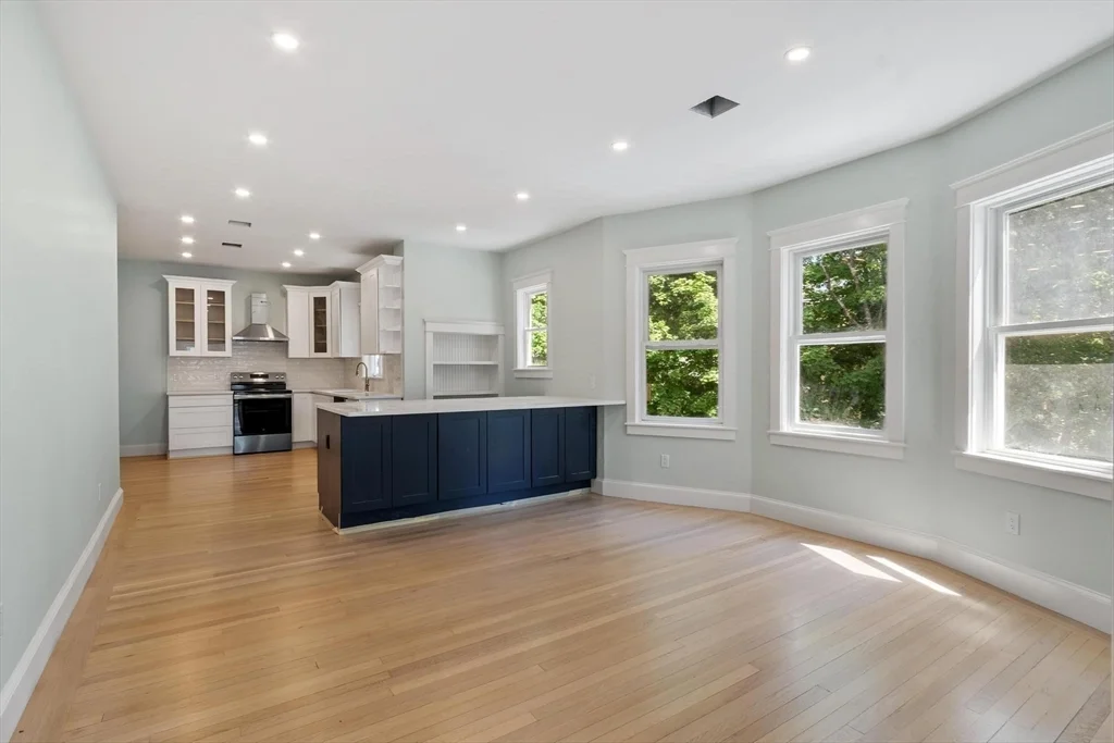 61 Warren St, West Medford