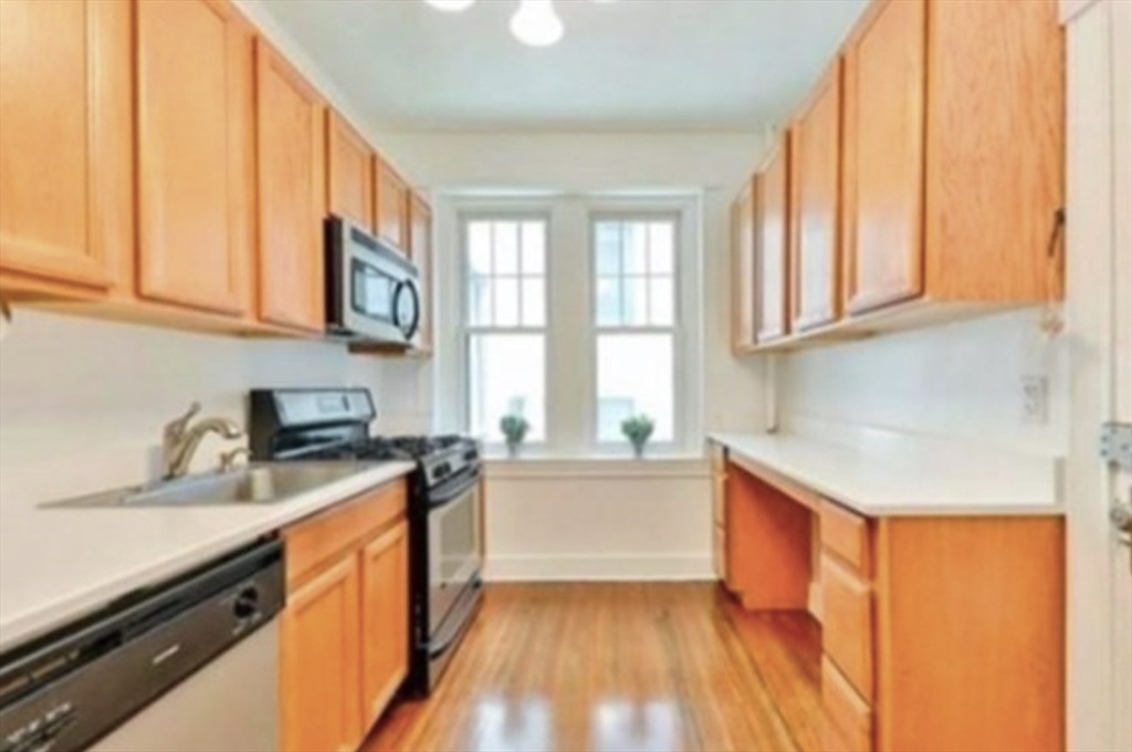 39 Mount Hood Rd, Brighton