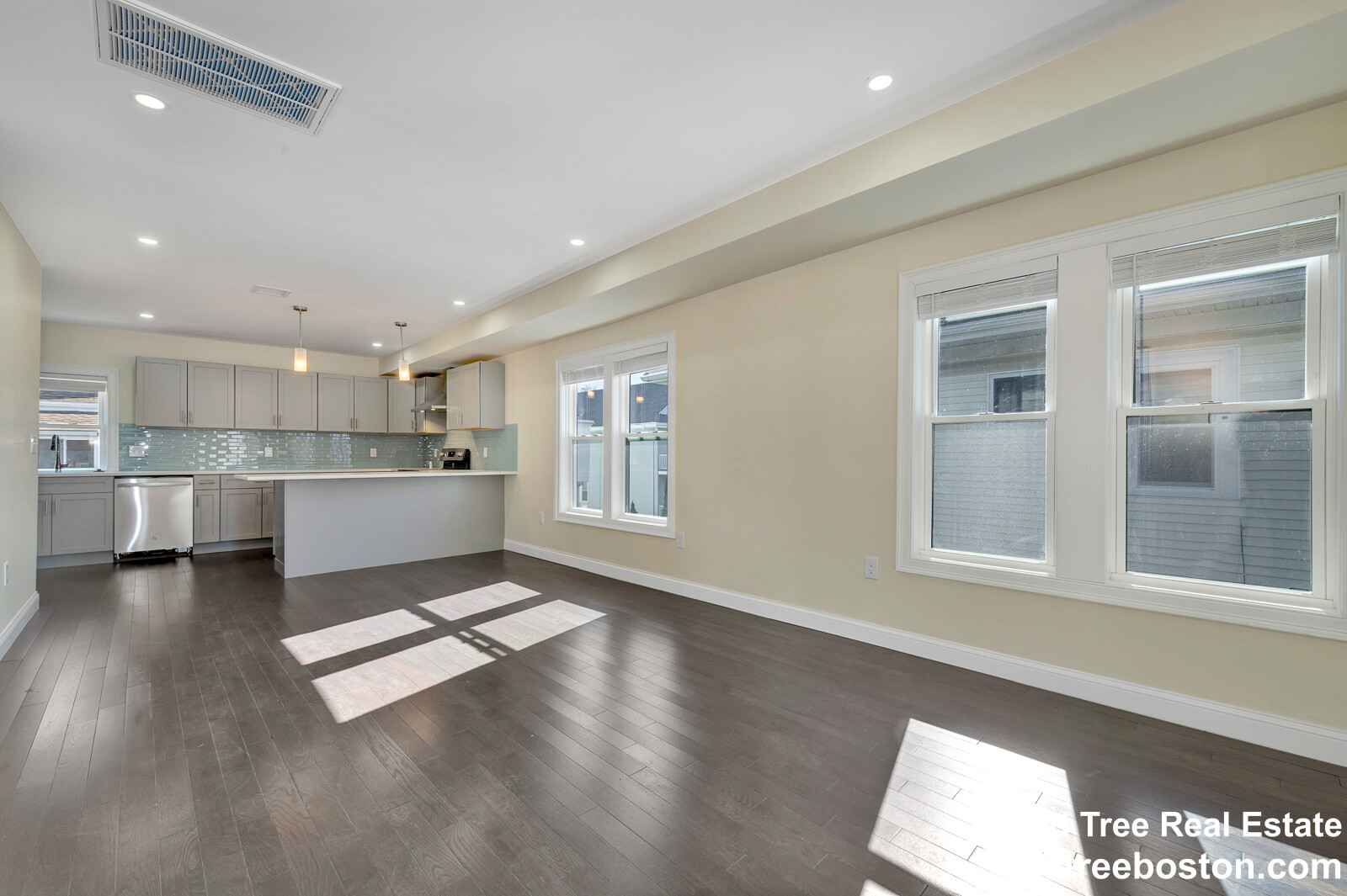 43 Wright Ave, South Medford