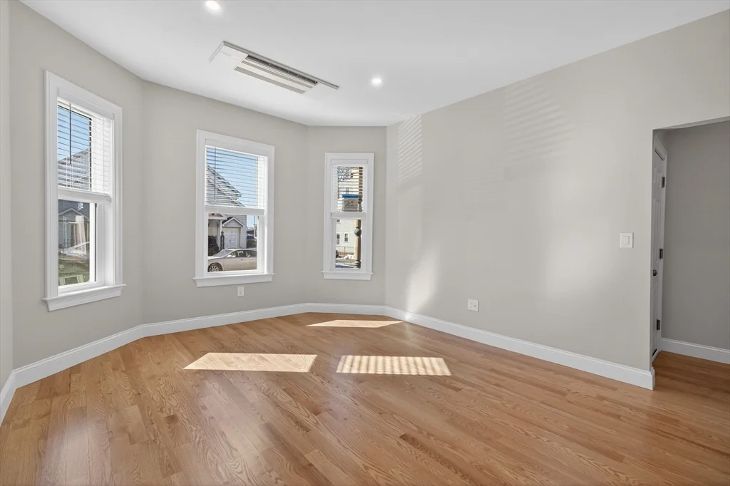 650 Dorchester Ave, South Boston