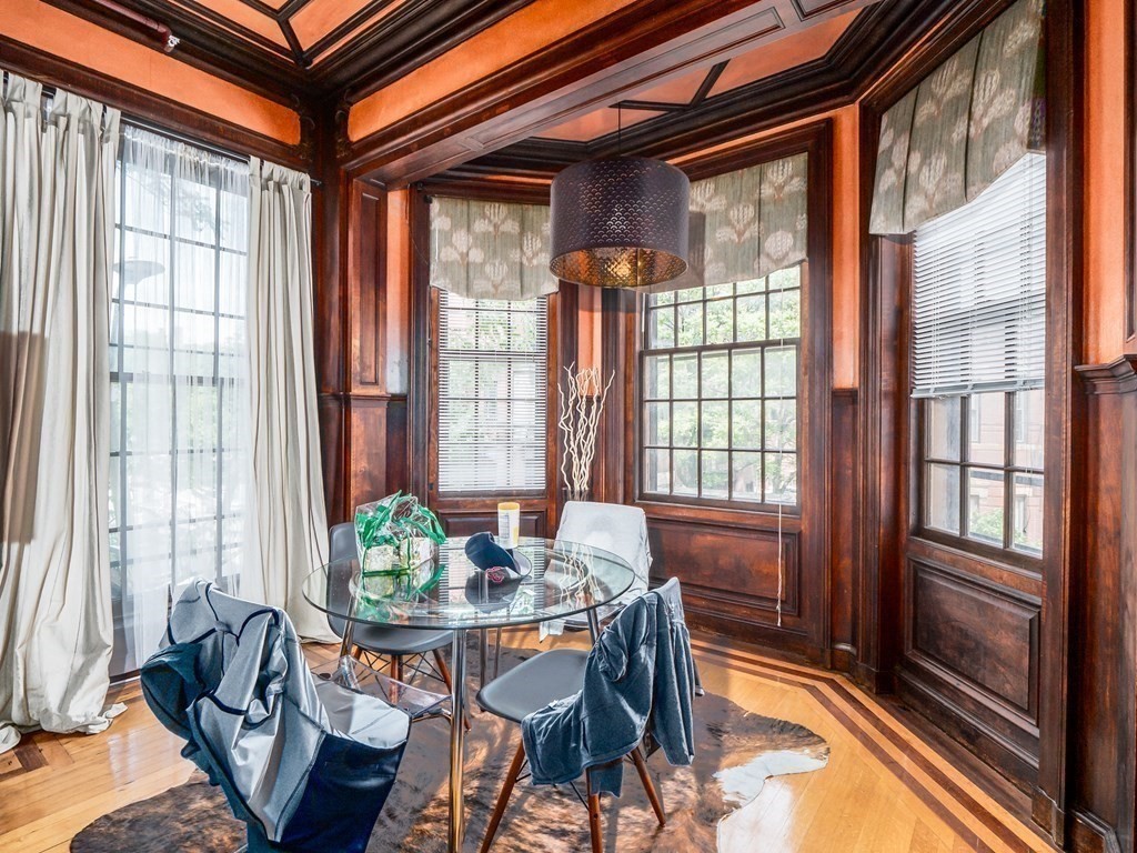 30 Gloucester St, Boston