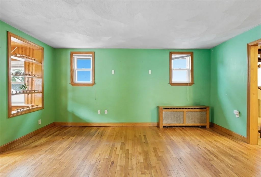 60 Haines St, Medford