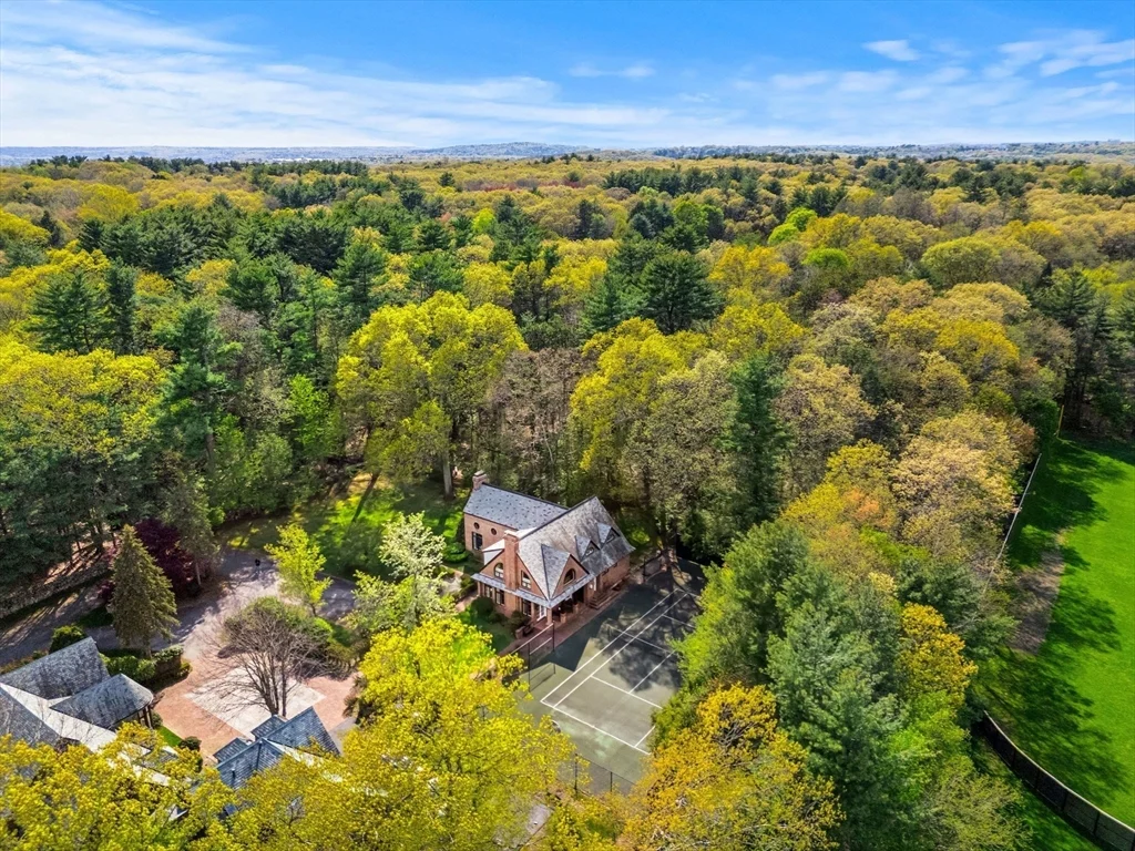 110 Juniper Rd, Belmont