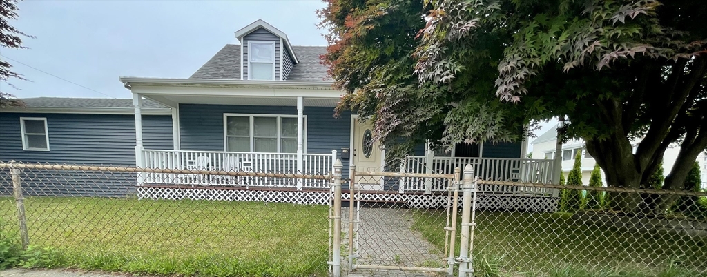 871 King St, Fall River