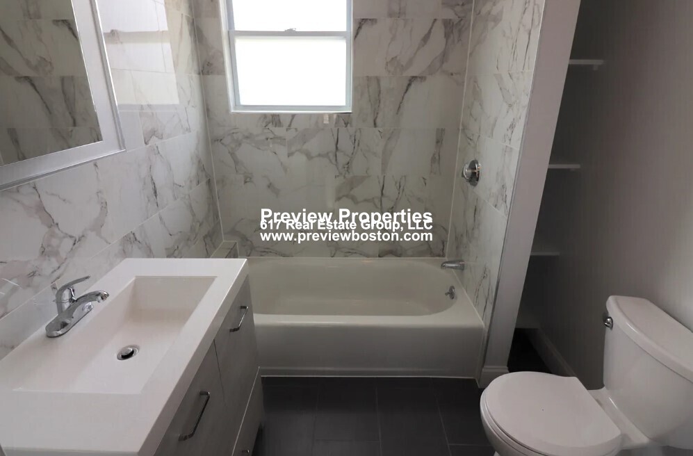 2572 Massachusetts Ave, North Cambridge