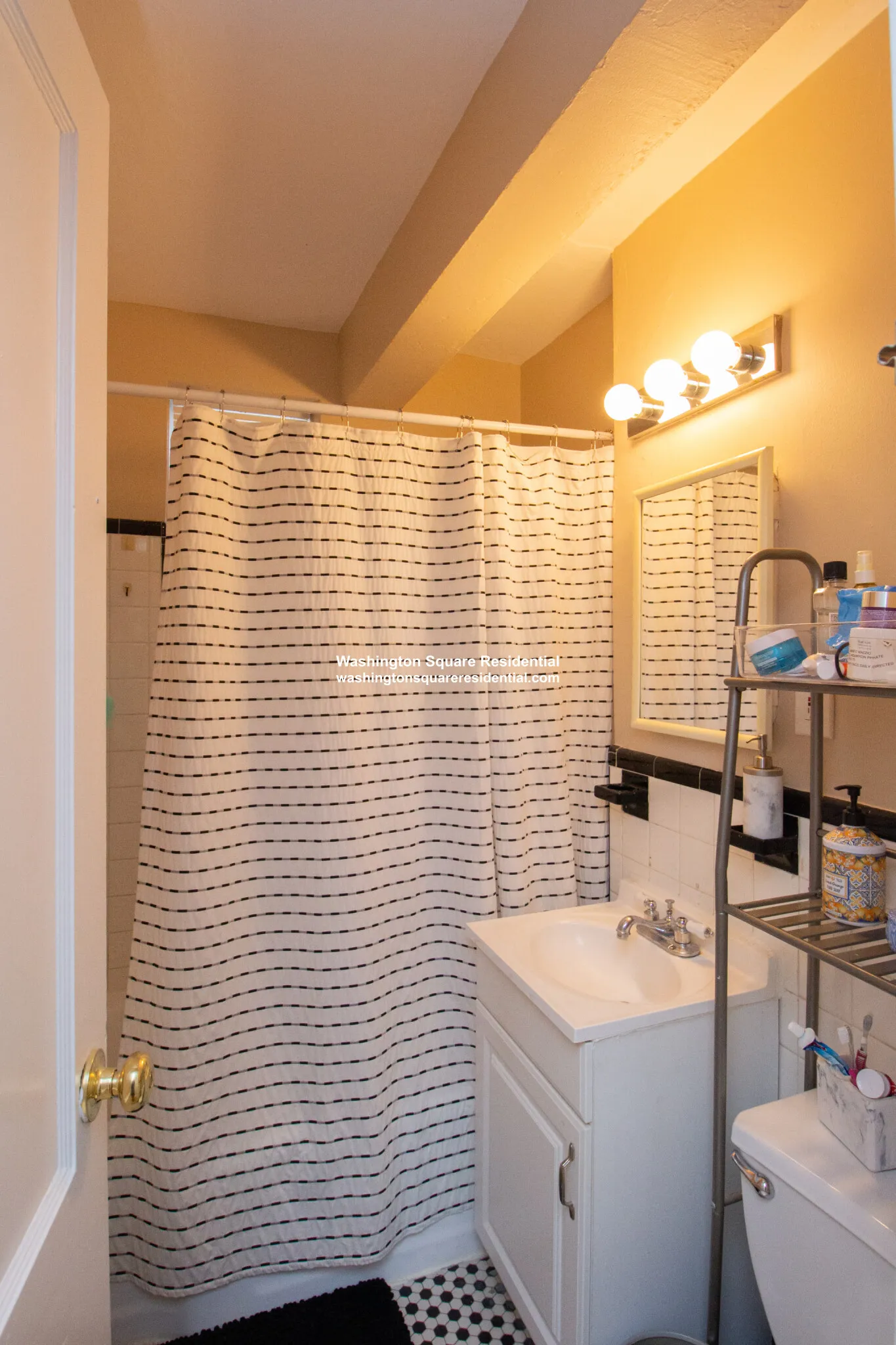 38 Dean Rd, Brookline