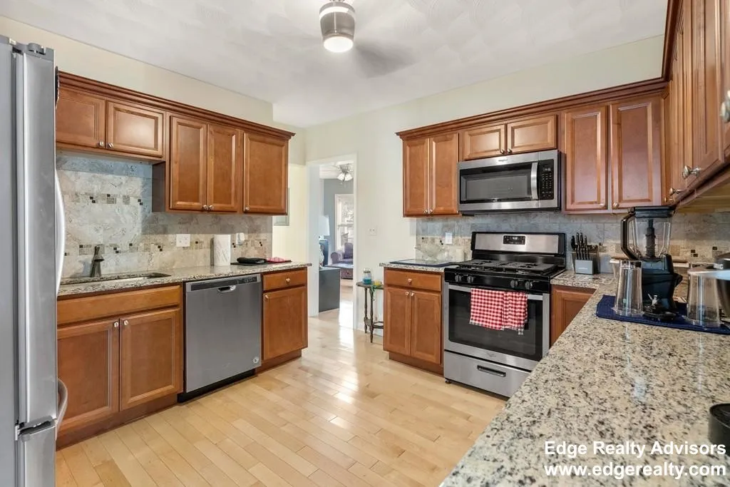 55 Easton St, Allston