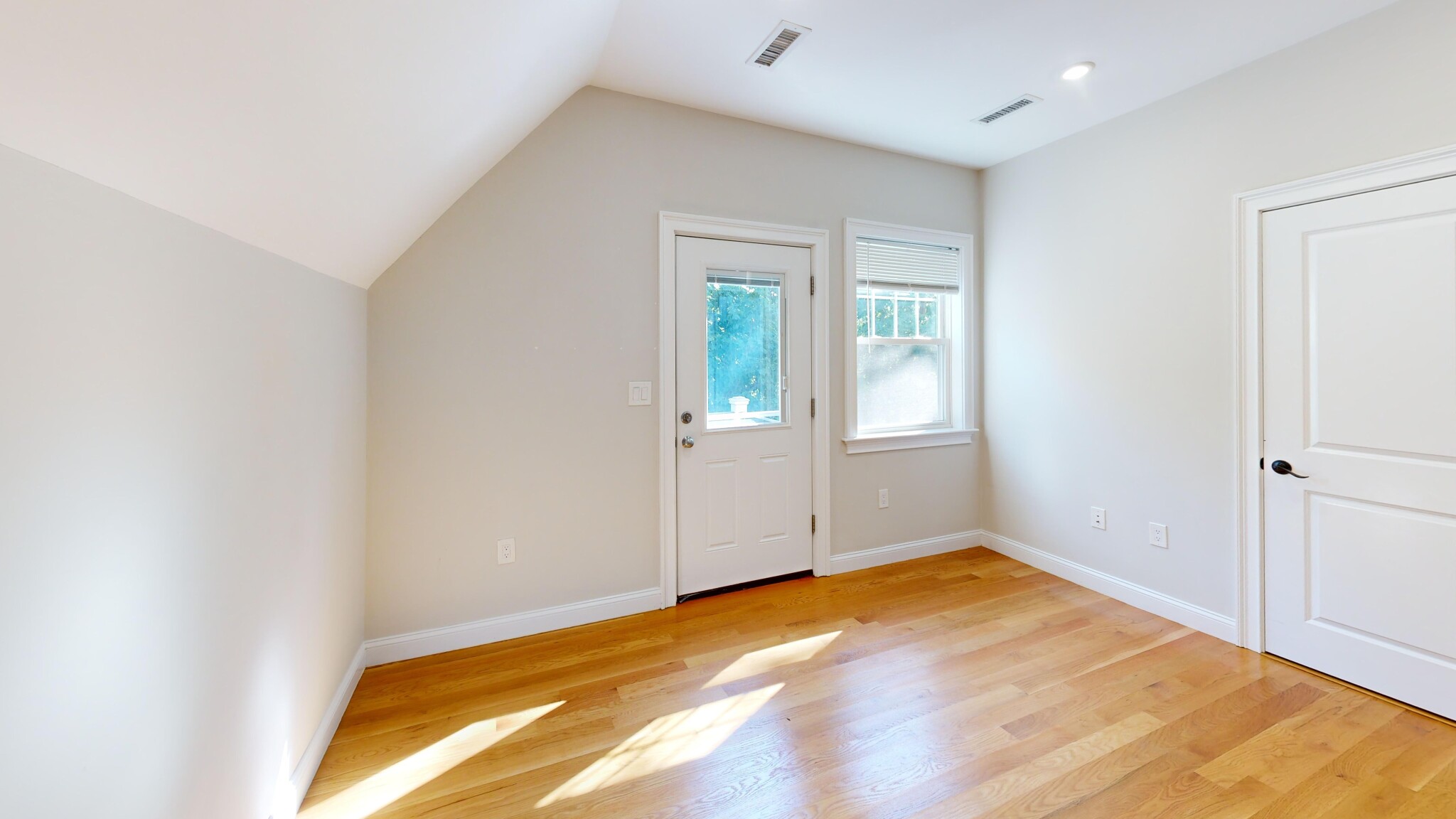 62 Gordon St, Allston