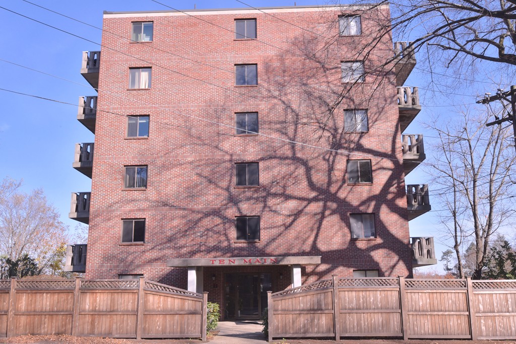 10 Main St, Framingham