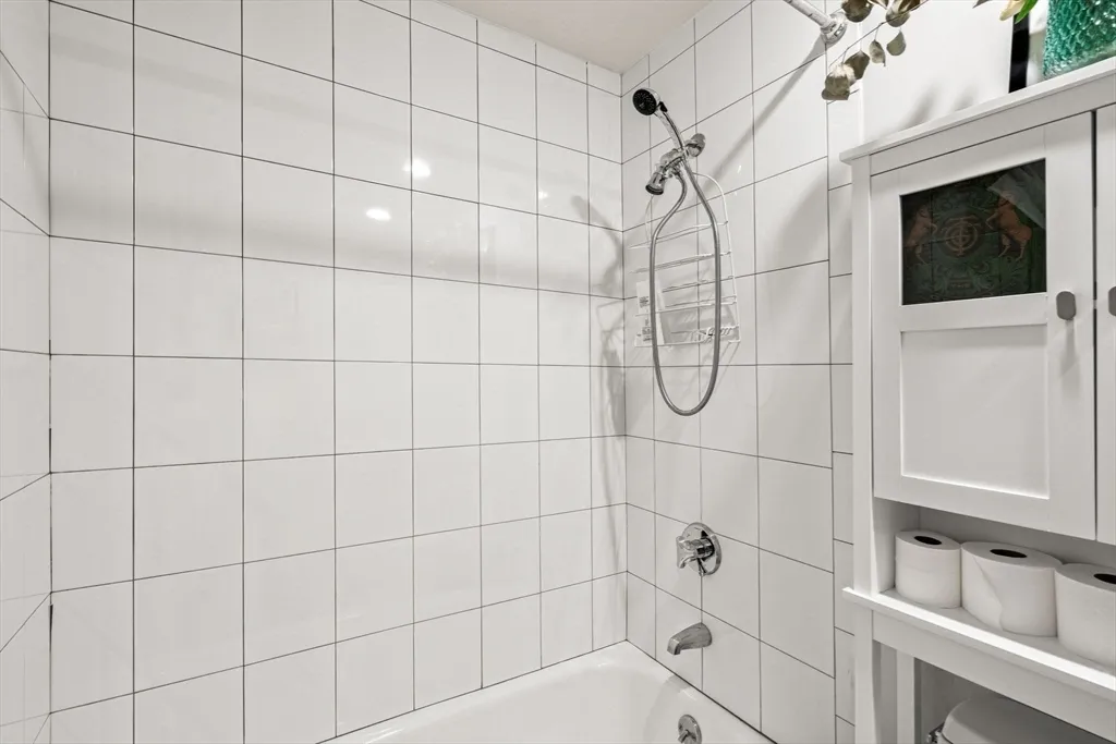 2 Clarendon St, South End