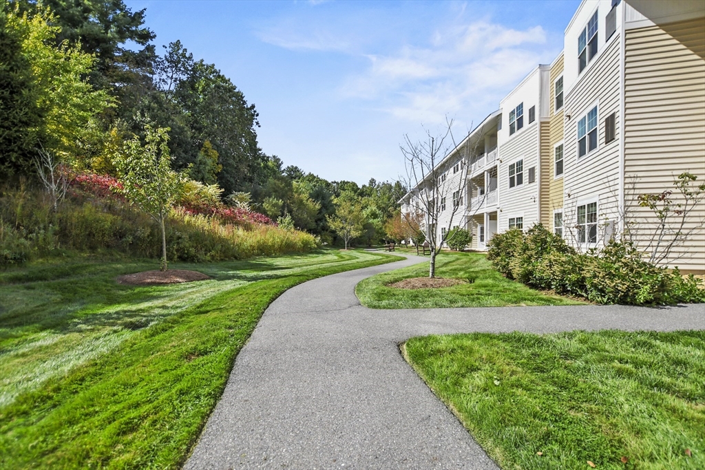 1275 Turnpike St, North Andover