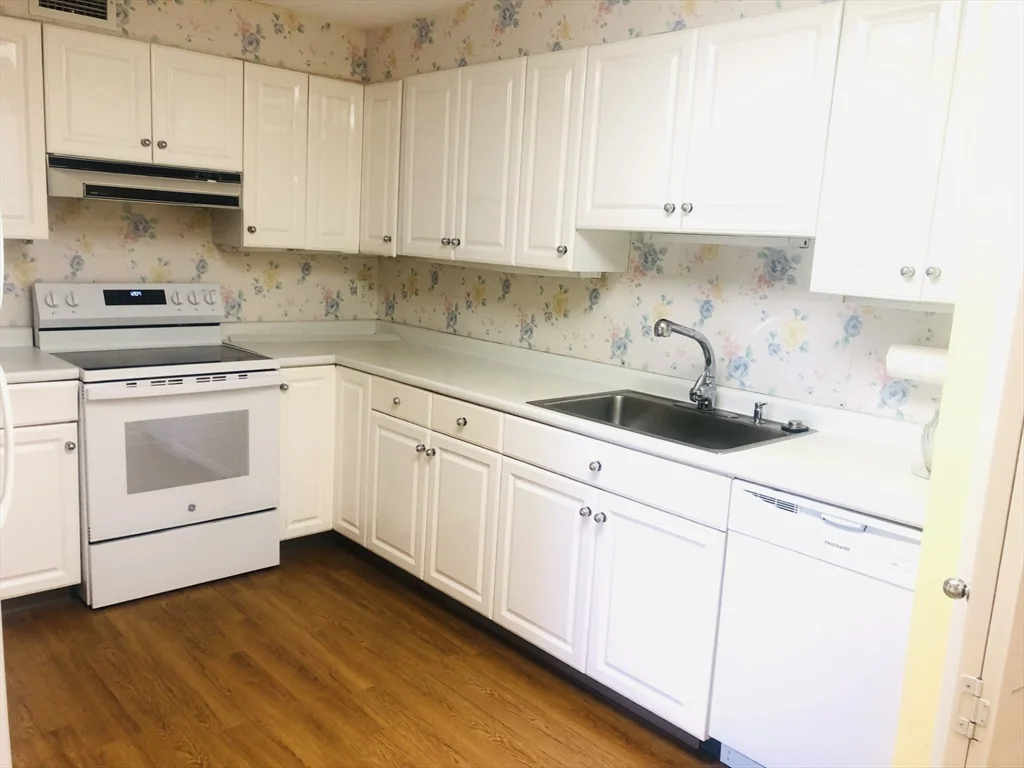 402 Paradise, Swampscott