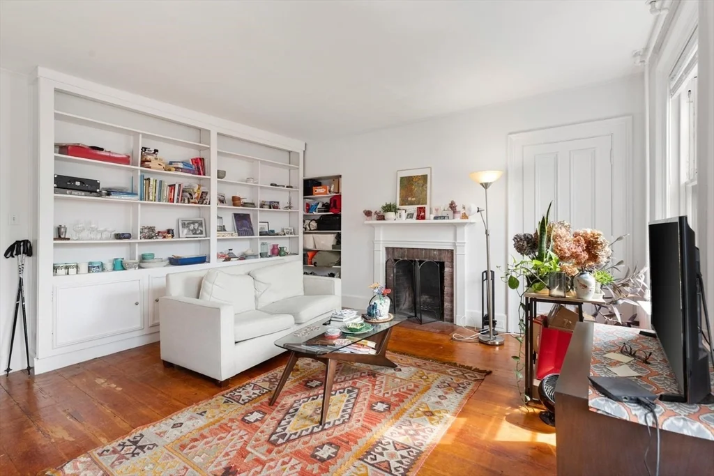 86 Marlborough St, Back Bay