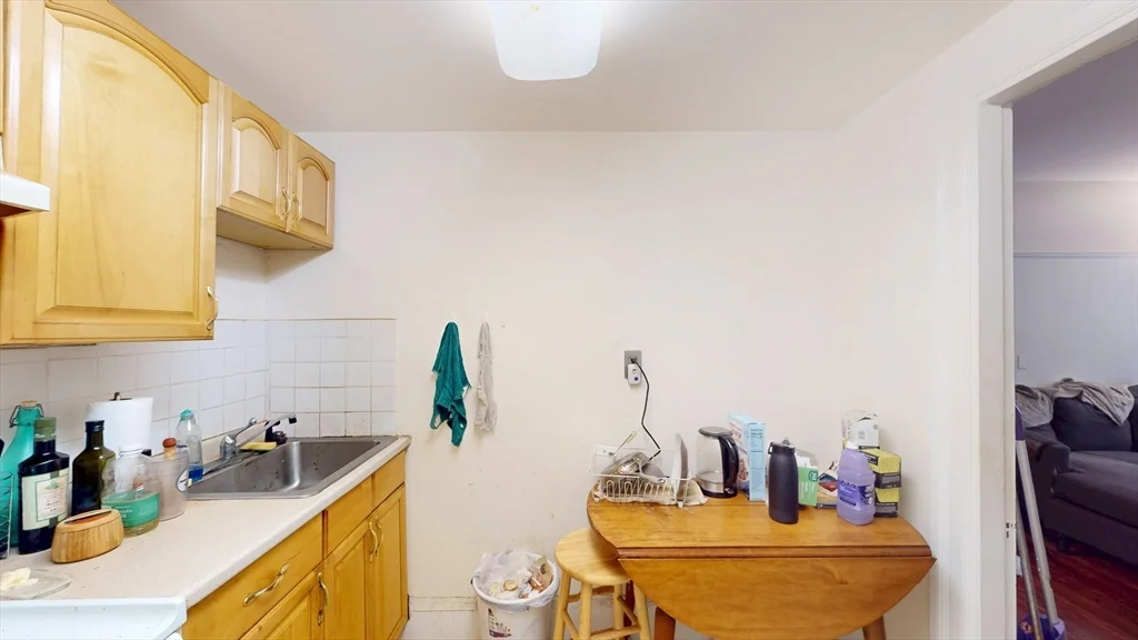 1069 Beacon St, Coolidge Corner